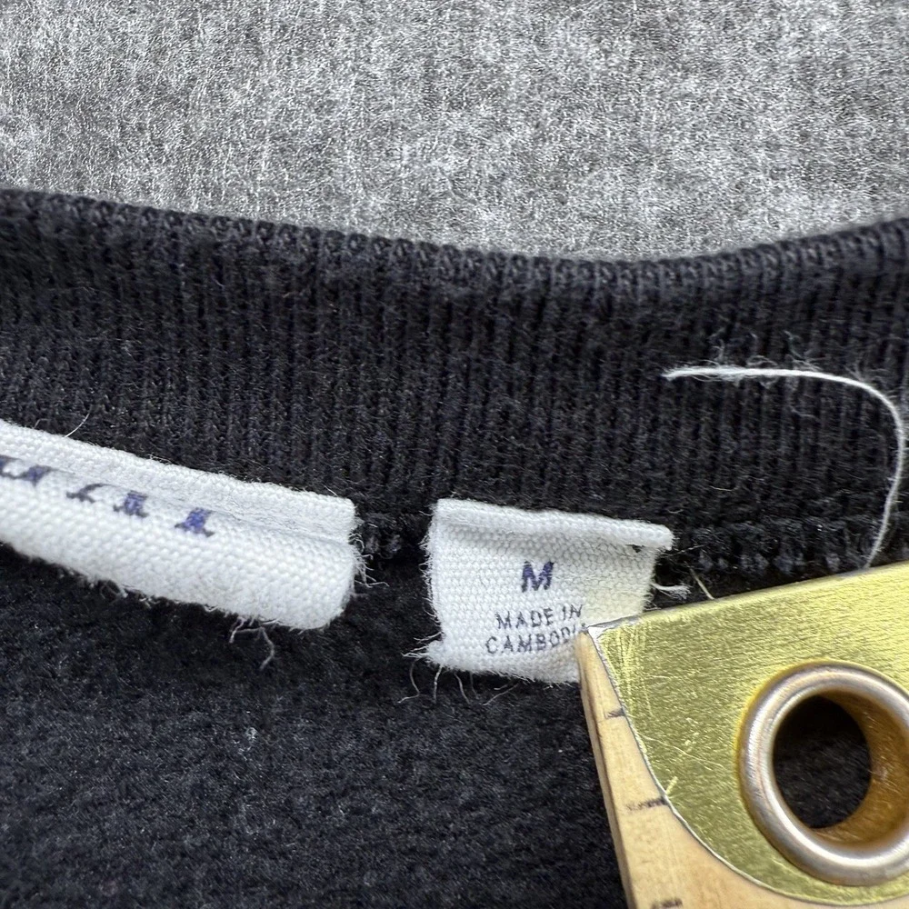 GAP Kids Boys Sweatshirt Medium Black Crewneck Pullover Long Sleeve‎ Logo Casual